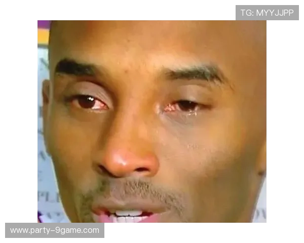 足球球星惨遭撞击面部变形瞬间 令人震惊的伤情引发广泛关注